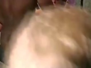 Cudowny blondynka gangbanged-2