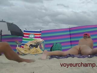 Um gosto de meu steady nua praia milf mrs brooks voyeur pov 8