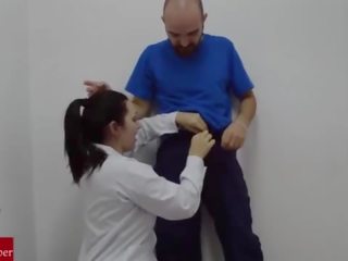 Un giovane infermiera succhia il hospital´s tuttofare putz e recorded it.raf070