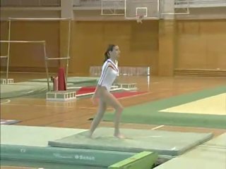 Claudia - ora klamben gymnastics